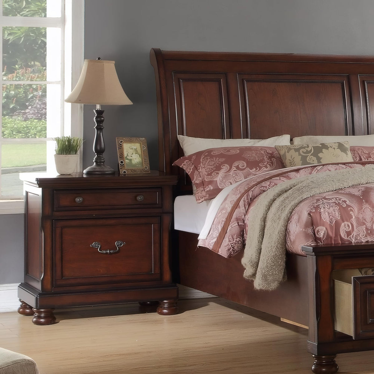 California King Bed Frame Antique Cherry U673