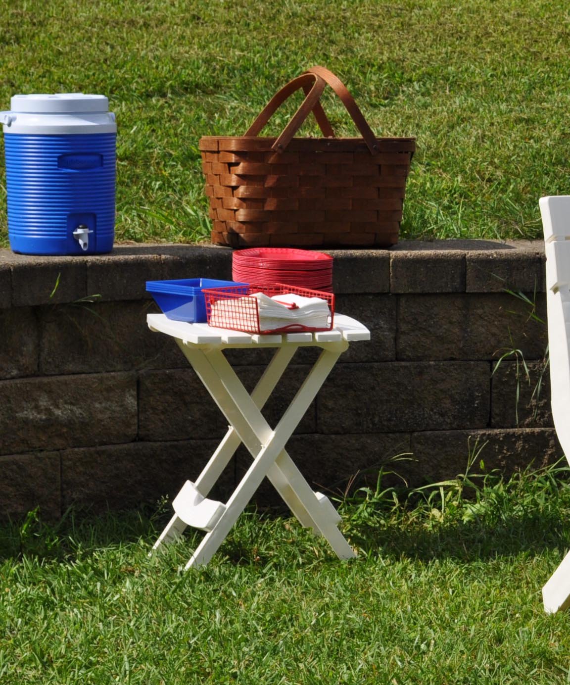 Plastic Quik-Fold Side Table White P101455